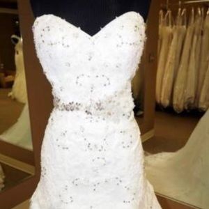 Val Stephanie wedding Dress size 8